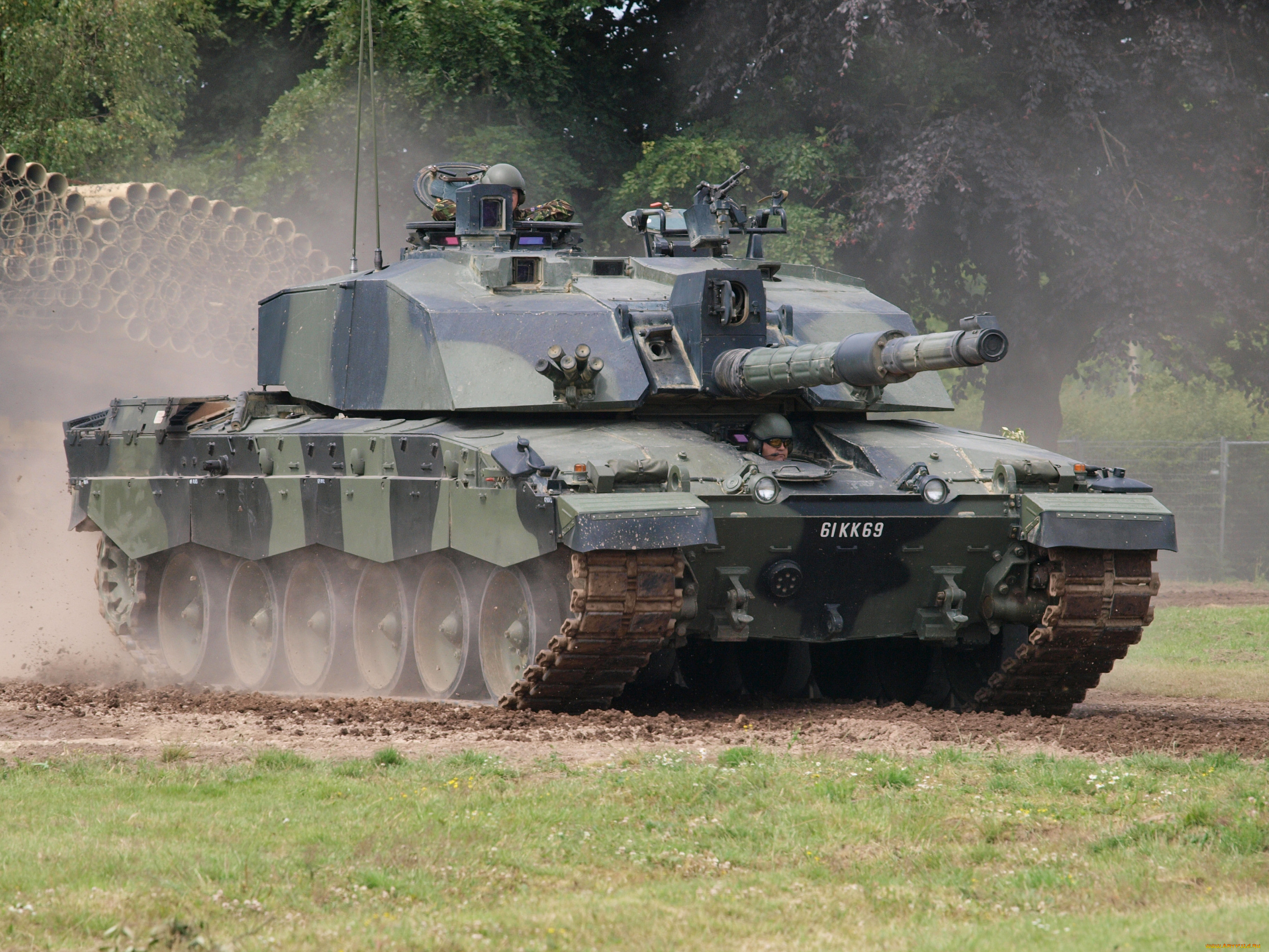 Современная боевая. Challenger 2. Челленджер 2 и Леклерк. Challenger-2 экипаж. Танк Челленджер 2 мировая.